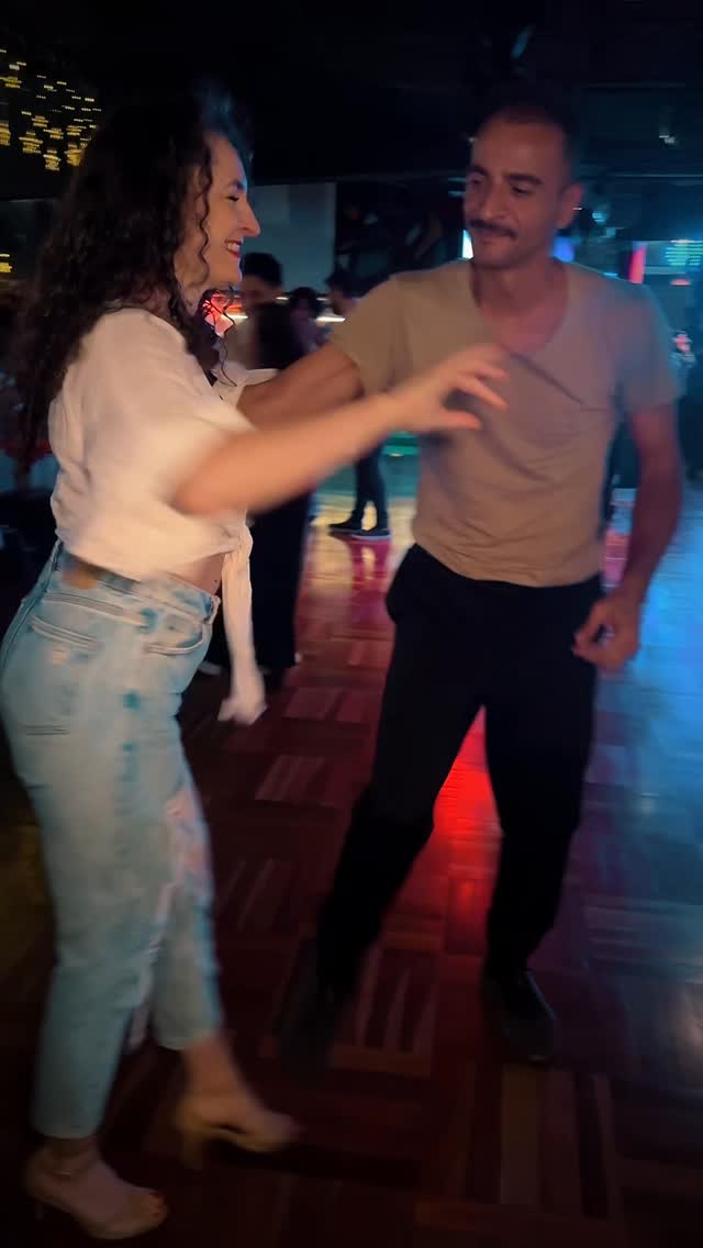 Flash de Cristiane Gallinaro e DJ Zedolago