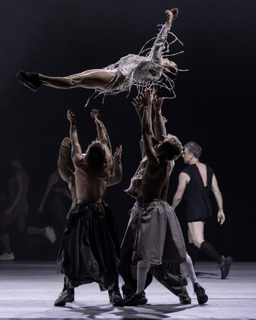 CORO UMBRAL e até que se abra tudo — Teatro Municipal de São Paulo, República, São Paulo
