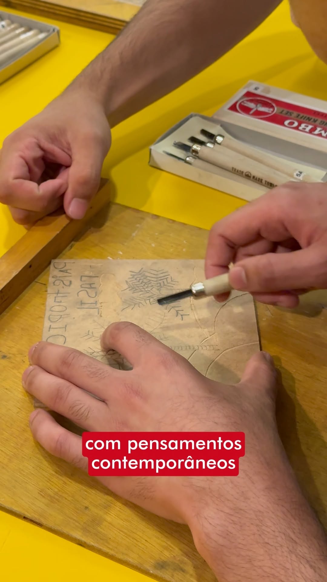 Ateliê aberto da exposição “Fabulações de Gilvan Samico: doação Joaquim e Vivianne Falcão” - Oficina de Xilogravura