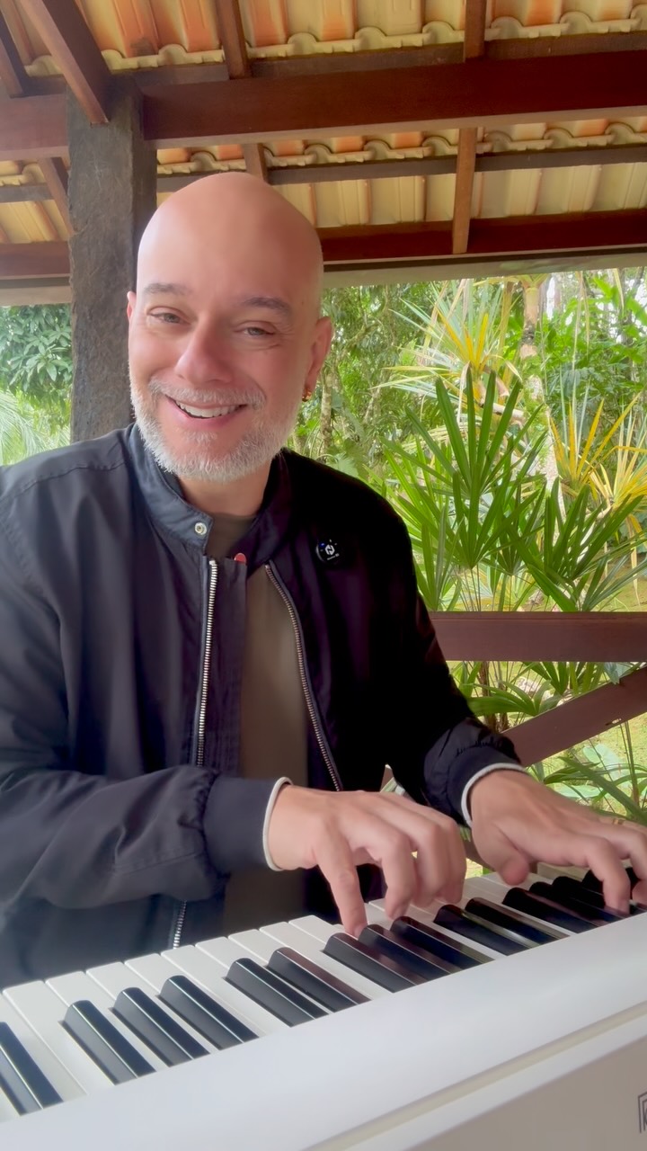 Show de Rogério Koury no Teatro Vannucci