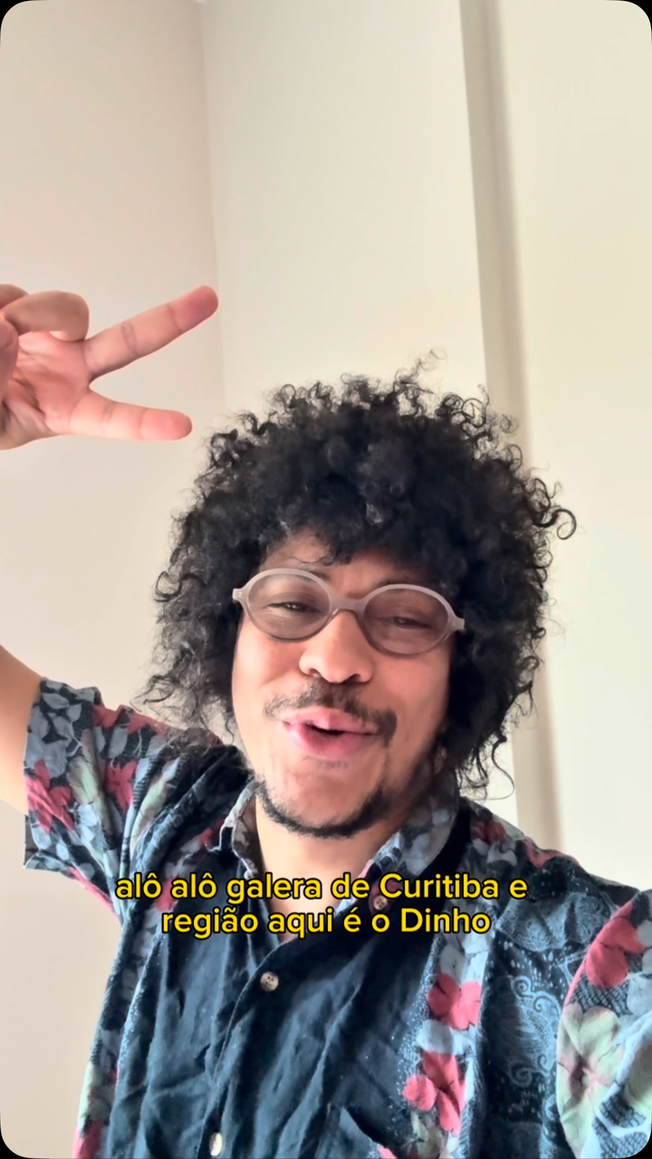 Boogarins em Curitiba - Turnê 10 Anos de Manual