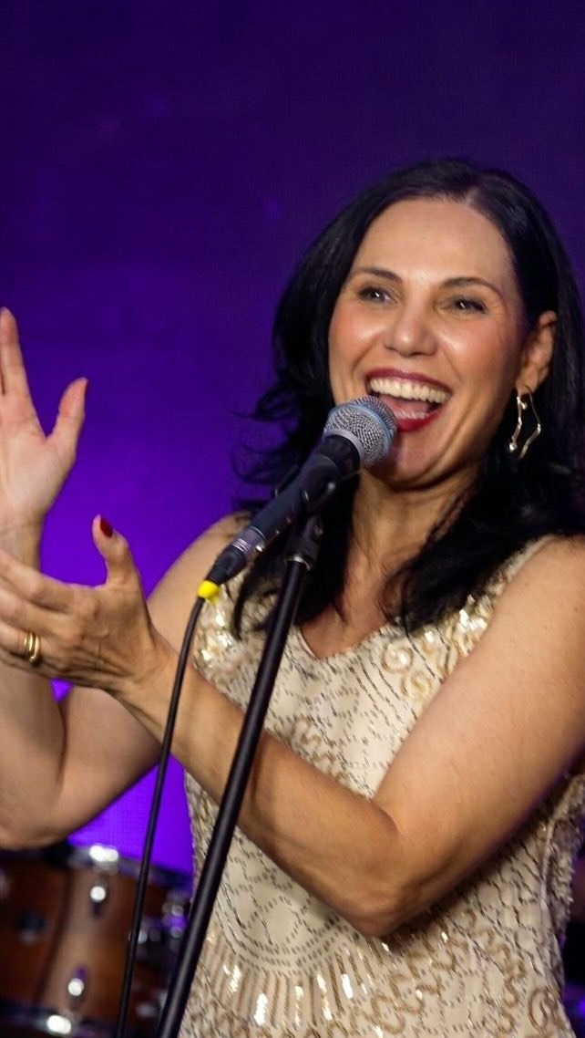 MÁRCIA TAUIL e Quarteto SERIEMA TUMBAO em ALÔ, ALÔ ELIS!